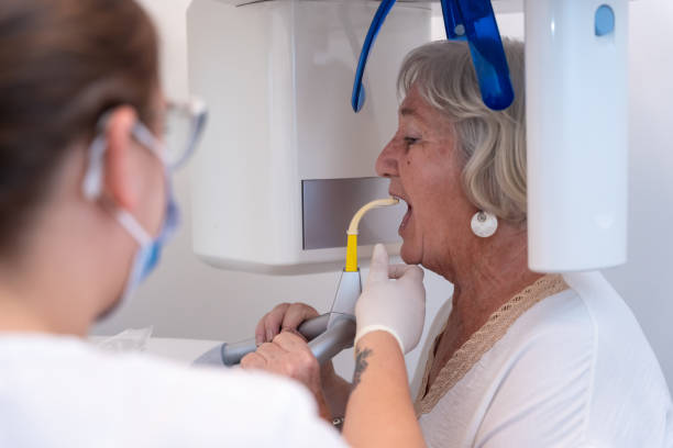 Best Emergency Dentist for Knocked-Out Tooth in Parkwood, CA